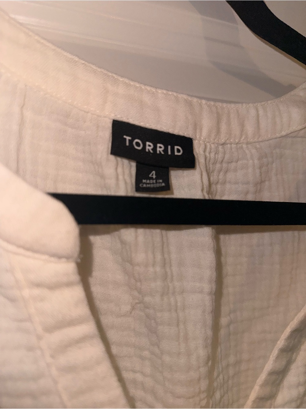 Torrid Gauze Popover Top - Whisper White - Picture 3 of 4